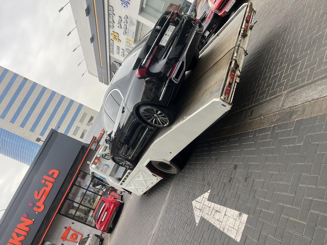 سطحة جدة الحمدانية – خدمة نقل سيارات سريعة وآمنة 24 ساعة